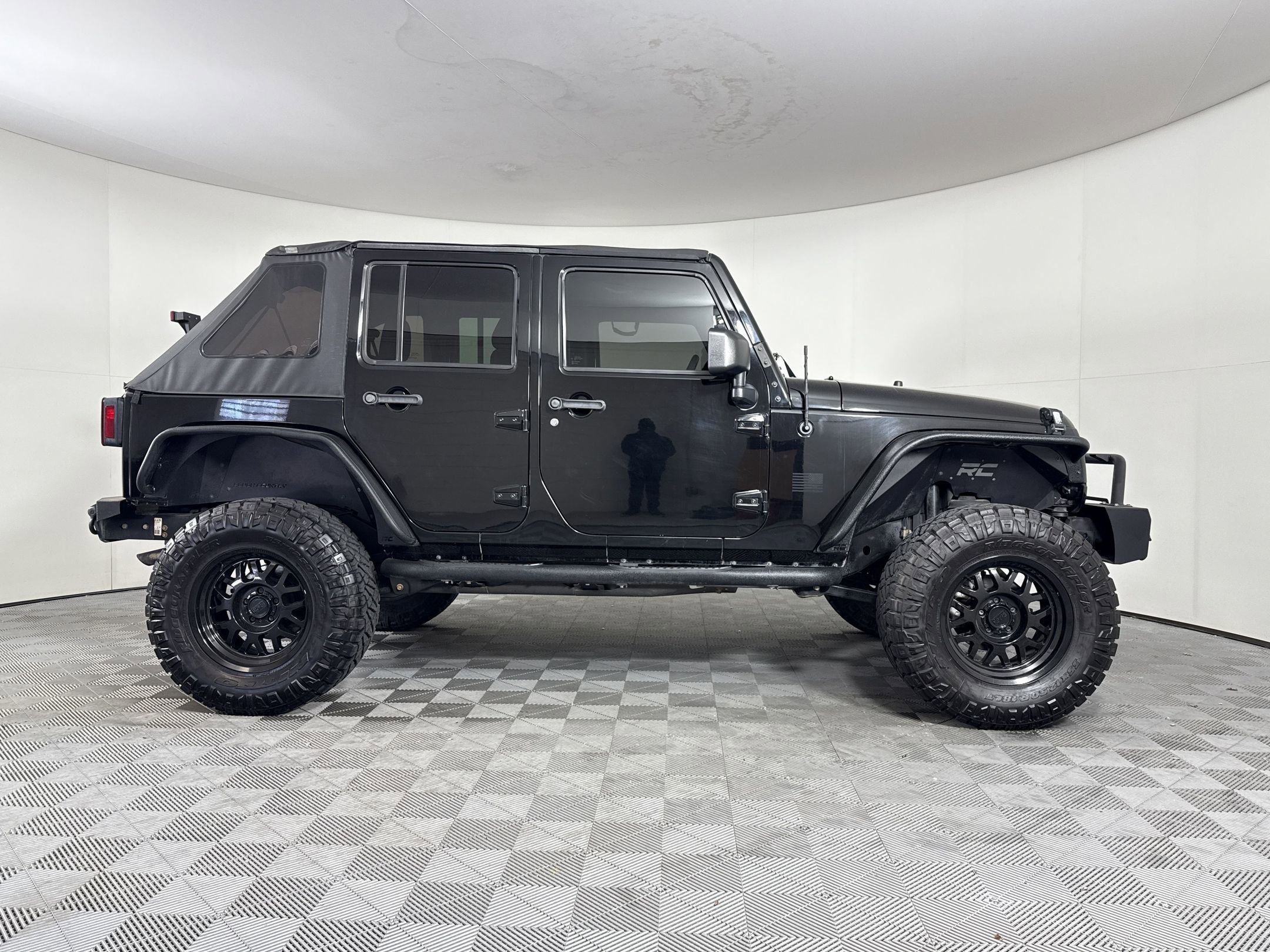 Used 2015 Jeep Wrangler Unlimited Sport w/ Max Tow Package AWD/4WD image 7