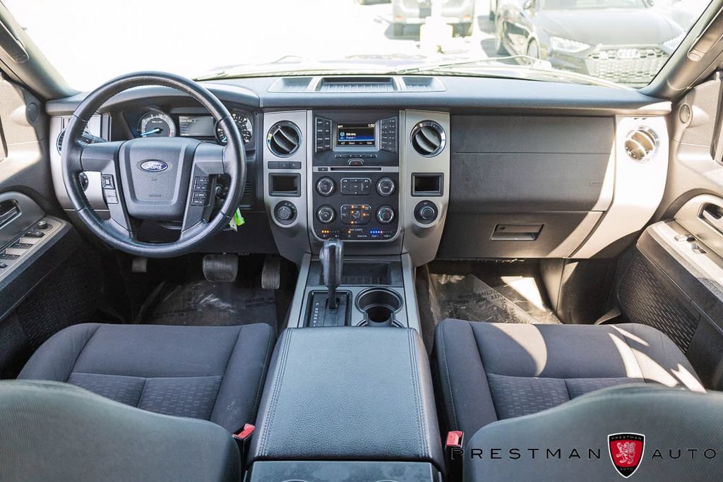 Used 2017 Ford Expedition XLT AWD/4WD image 29