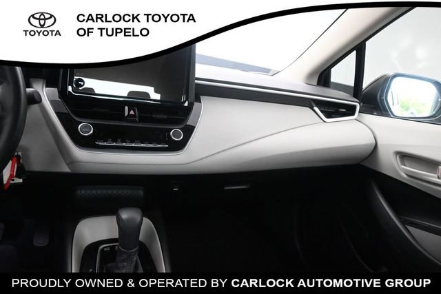 Used 2025 Toyota Corolla LE FWD image 28