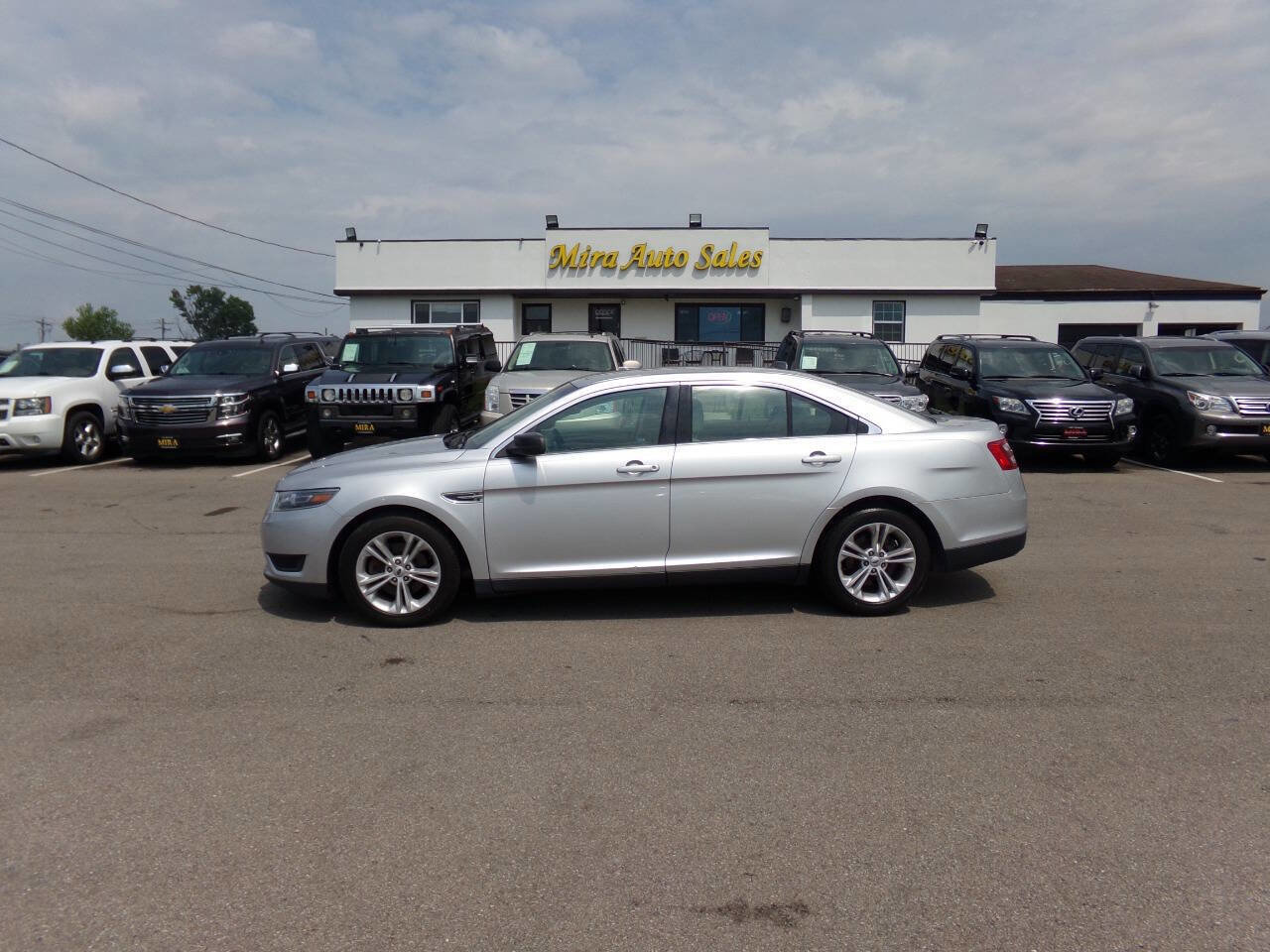 Used 2016 Ford Taurus SE