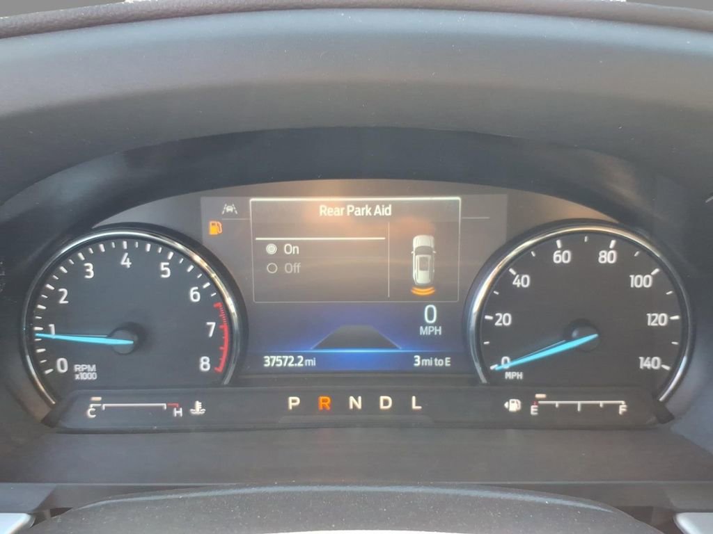 Used 2022 Ford Explorer XLT w/ Equipment Group 202A AWD/4WD image 27