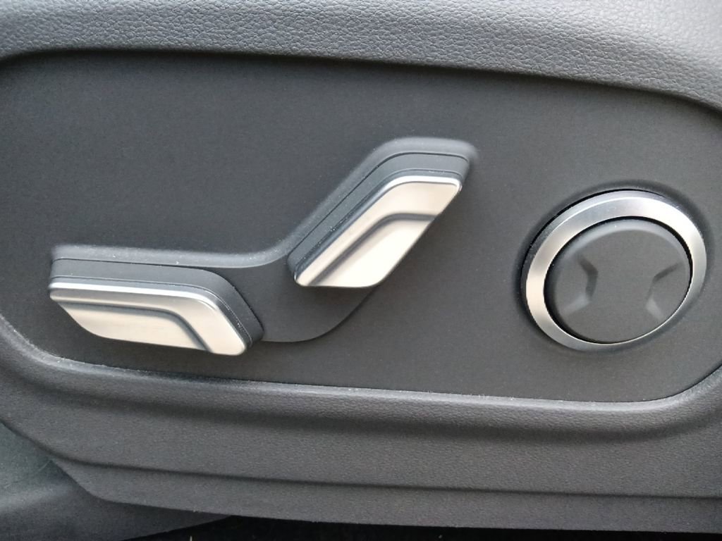 Used 2025 Hyundai Santa Fe SEL image 16