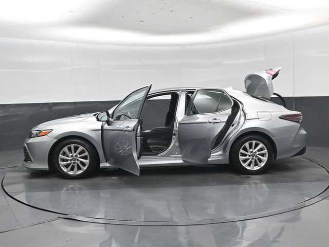 Used 2022 Toyota Camry LE FWD image 56