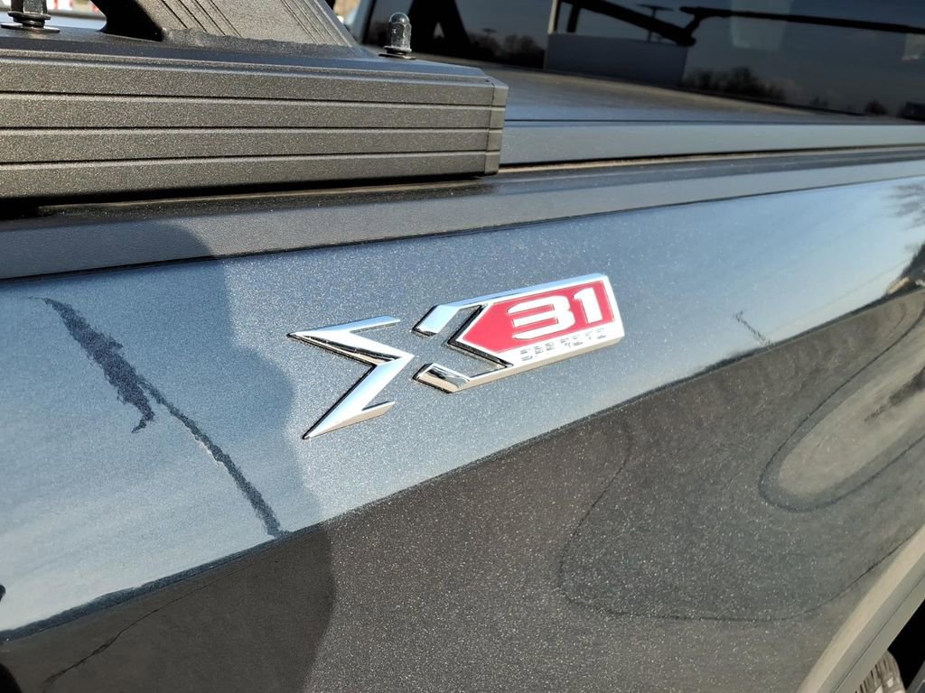 Used 2021 GMC Sierra 1500 SLT w/ SLT Convenience Package image 10