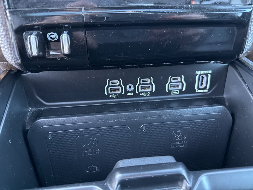 Used 2025 RAM 1500 Limited AWD/4WD image 33