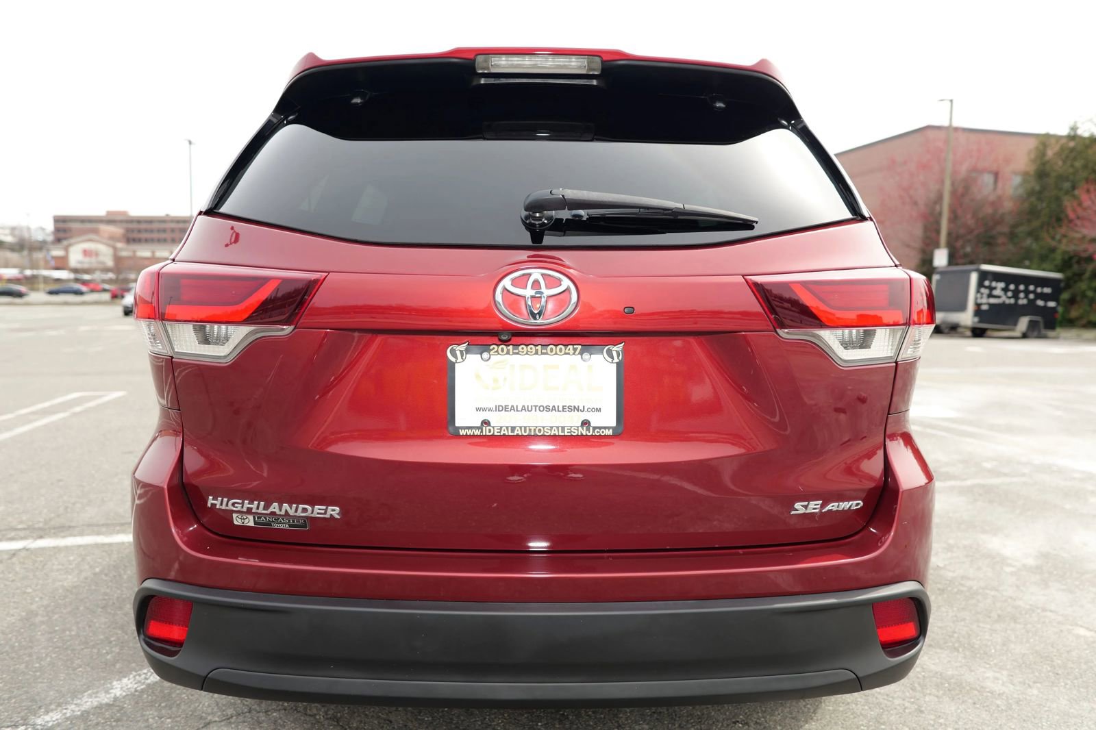 Used 2019 Toyota Highlander SE AWD/4WD image 10