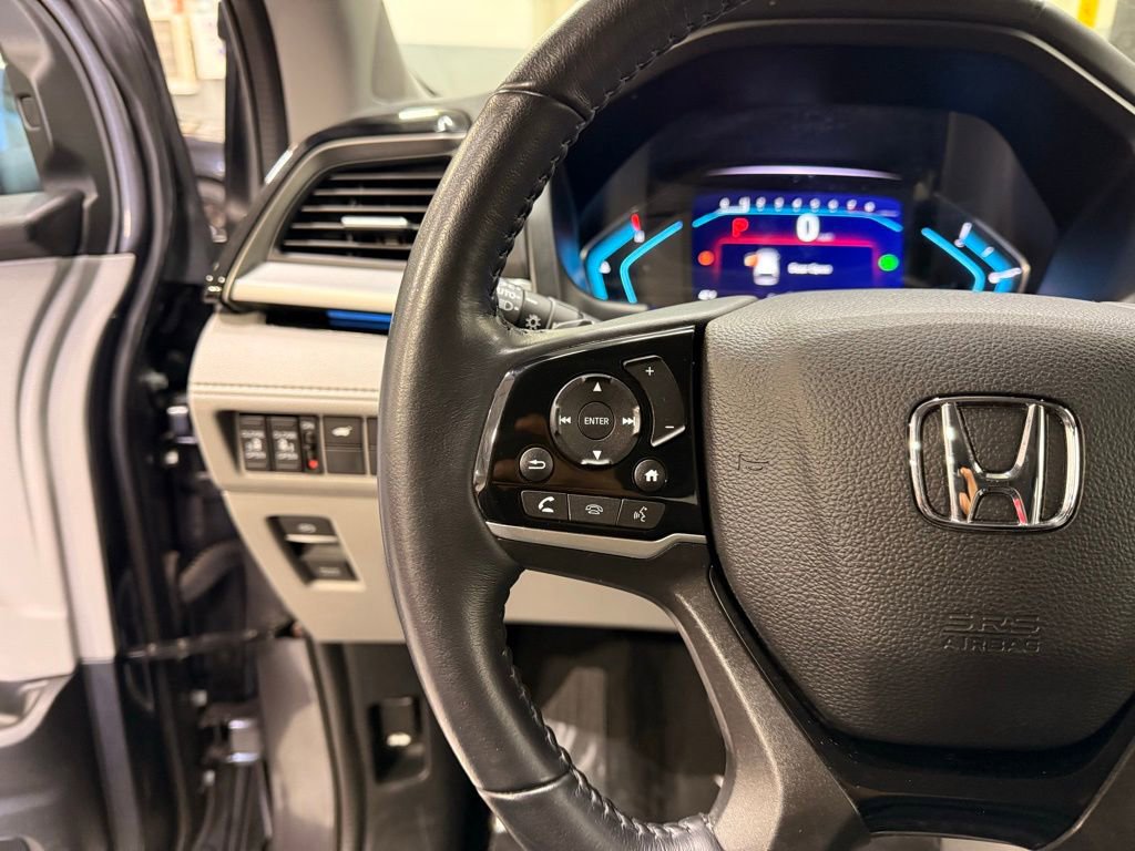 Used 2023 Honda Odyssey Touring image 13