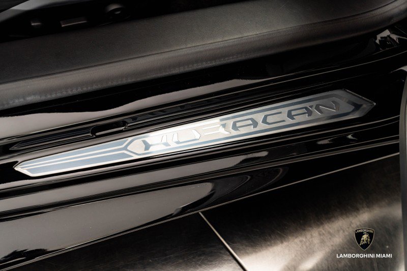 Used 2018 Lamborghini Huracan LP 580-2 image 40
