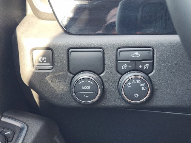 Used 2024 Chevrolet Silverado 1500 LT RWD image 23