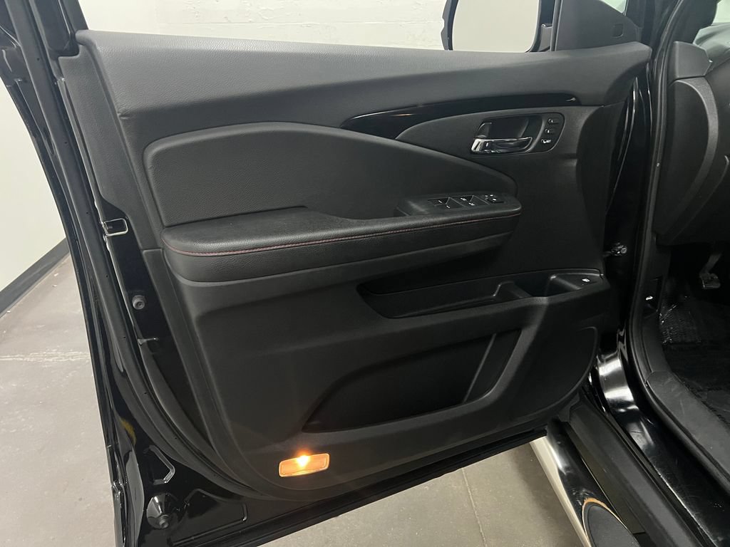 Used 2017 Honda Ridgeline Black Edition image 12