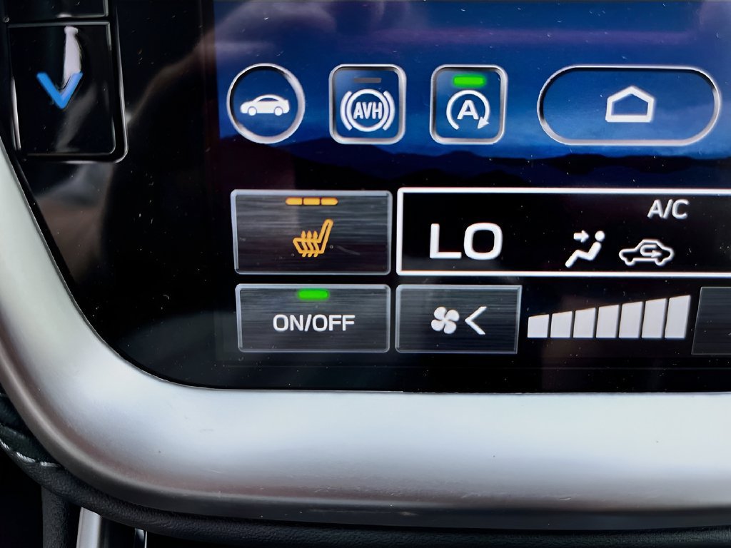 Used 2025 Subaru Legacy Premium AWD/4WD image 19