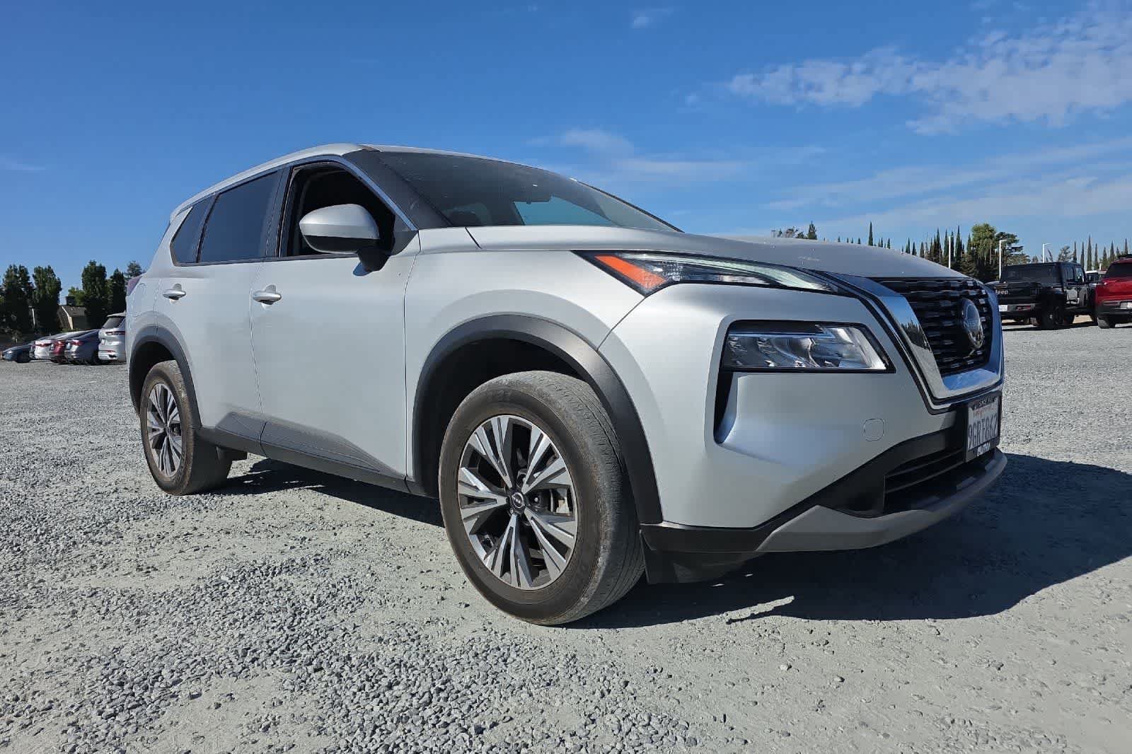 Used 2023 Nissan Rogue SV FWD image 10