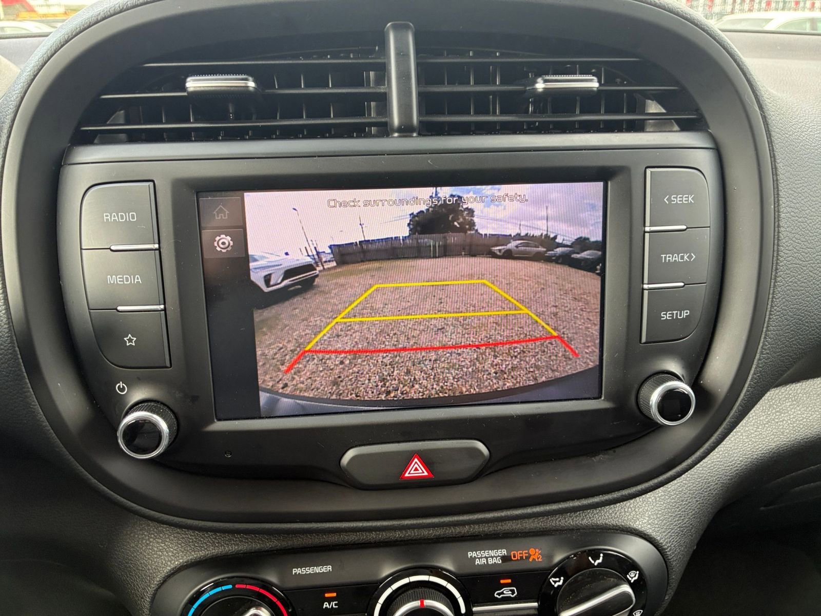 Used 2025 Kia Soul LX w/ LX Technology Package image 18