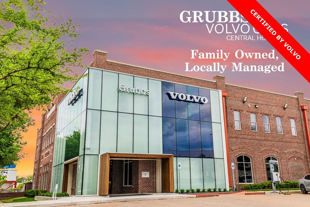 Certified 2023 Volvo XC90 B6 Plus image 10