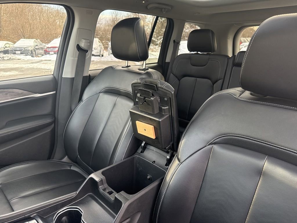 Used 2023 Jeep Grand Cherokee 4WD 4xe image 39