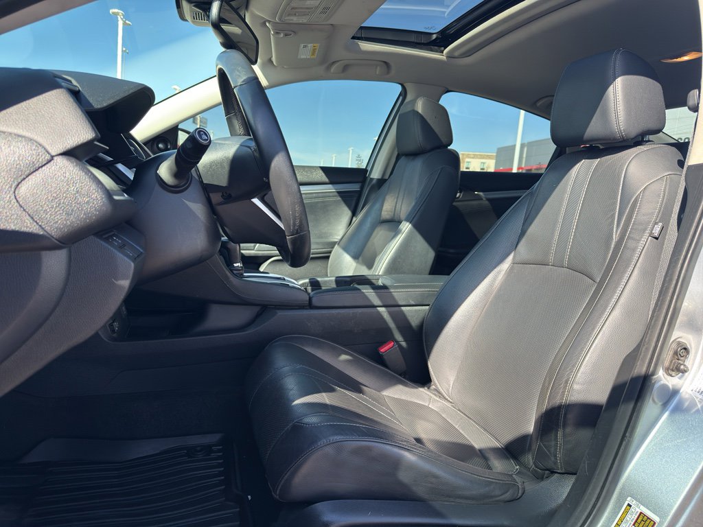 Used 2017 Honda Civic Touring image 10