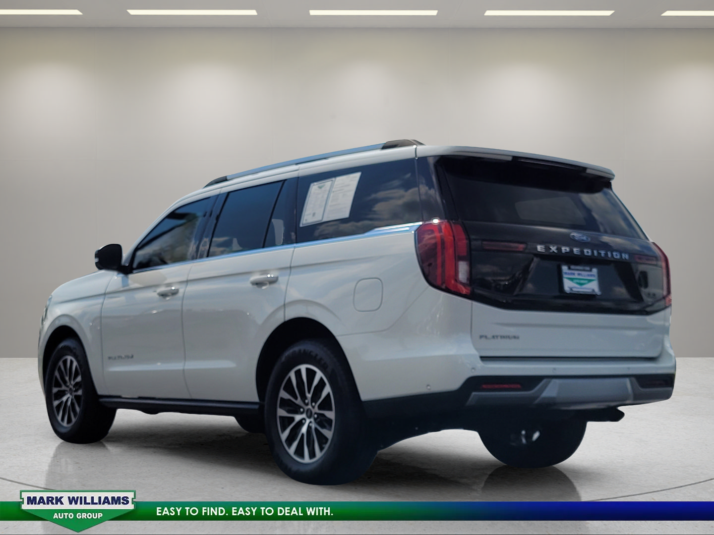 Used 2025 Ford Expedition Platinum AWD/4WD image 6