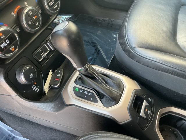 Used 2016 Jeep Renegade Limited AWD/4WD image 25
