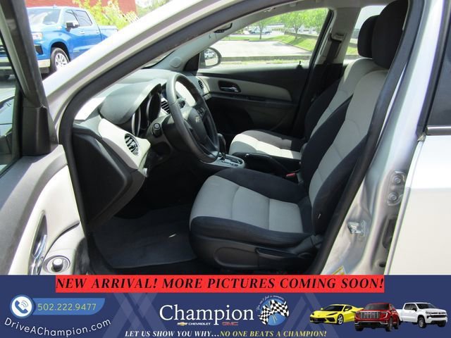 Used 2015 Chevrolet Cruze LS FWD image 9