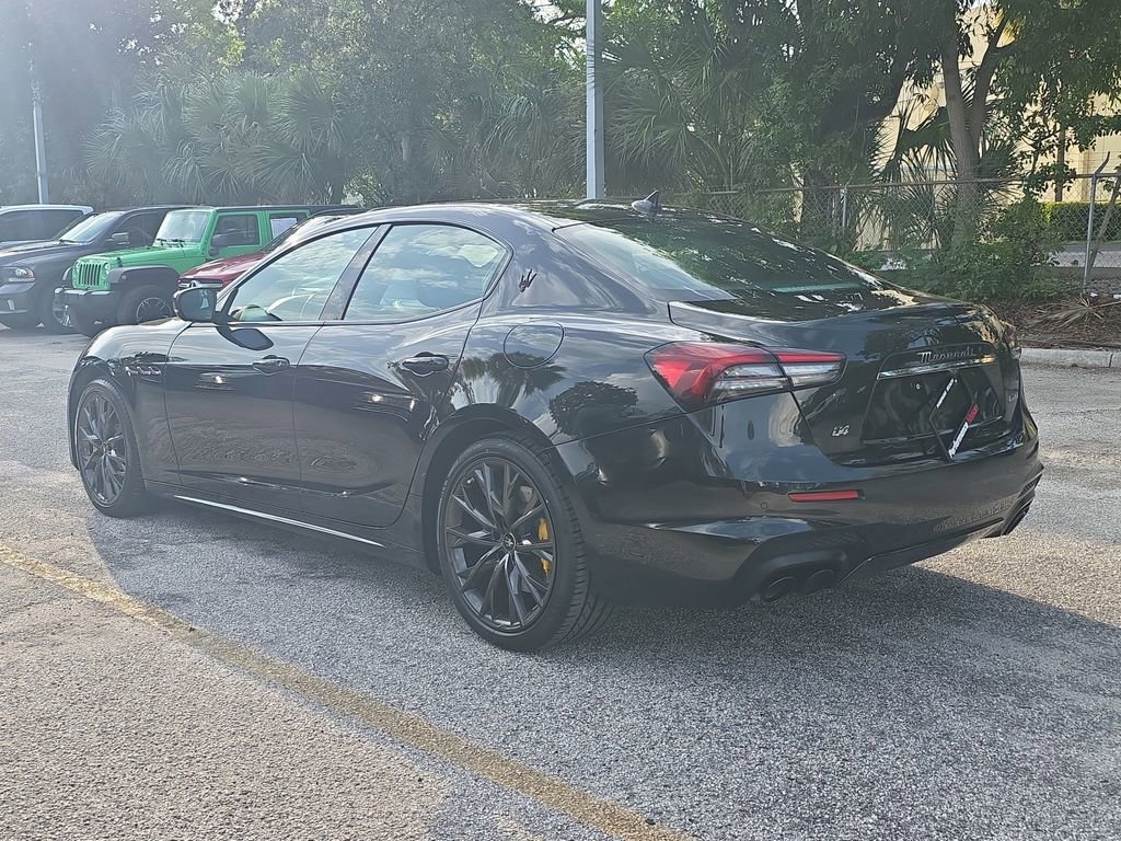 Used 2022 Maserati Ghibli Modena Q4 AWD/4WD image 6