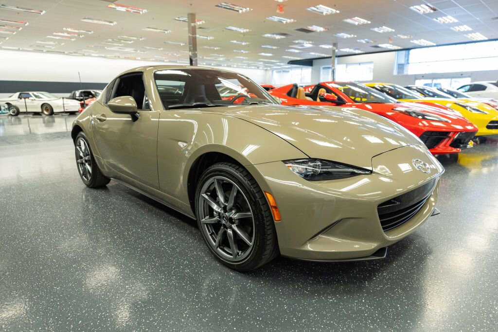 Used 2023 MAZDA MX-5 Miata Grand Touring RWD image 4