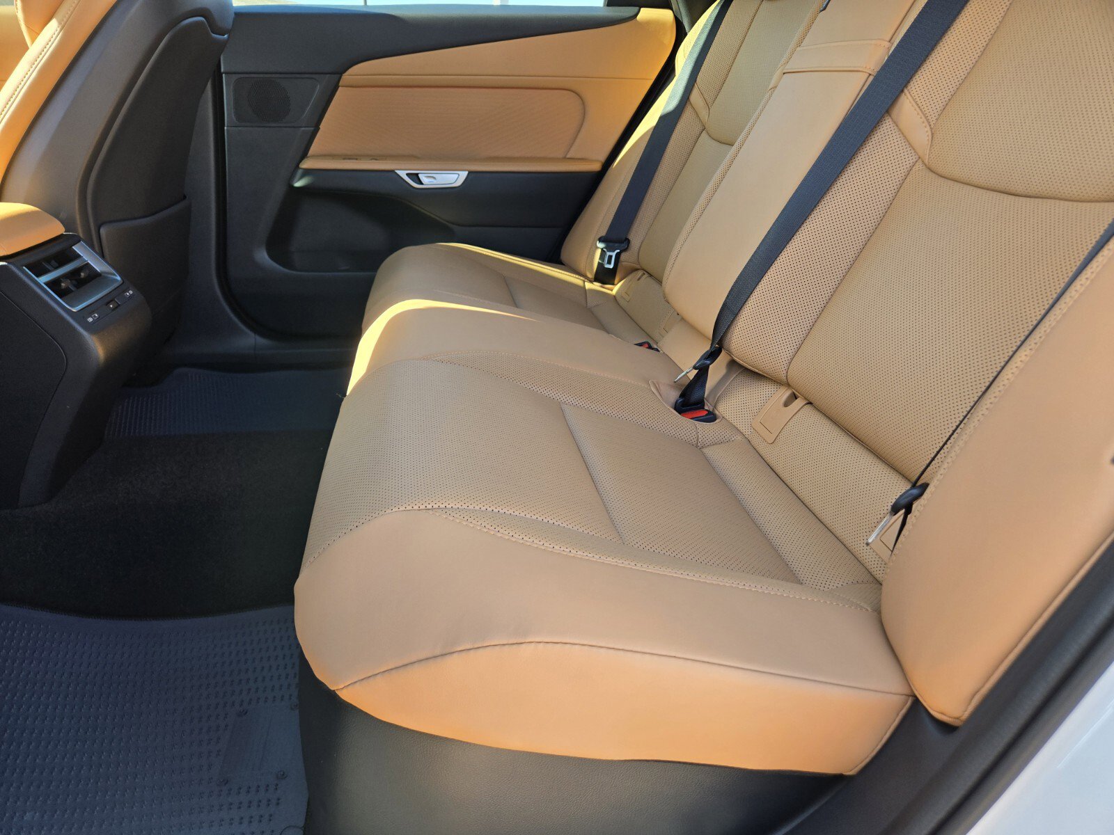 New 2026 Lexus ES 500e AWD/4WD image 8