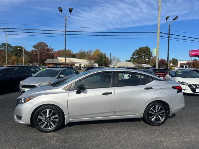 Used 2024 Nissan Versa S w/ S Plus Package image 8