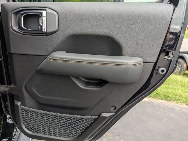 New 2025 Jeep Wrangler Unlimited Rubicon 392 image 32