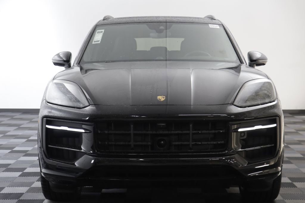 Used 2025 Porsche Cayenne GTS AWD/4WD image 23