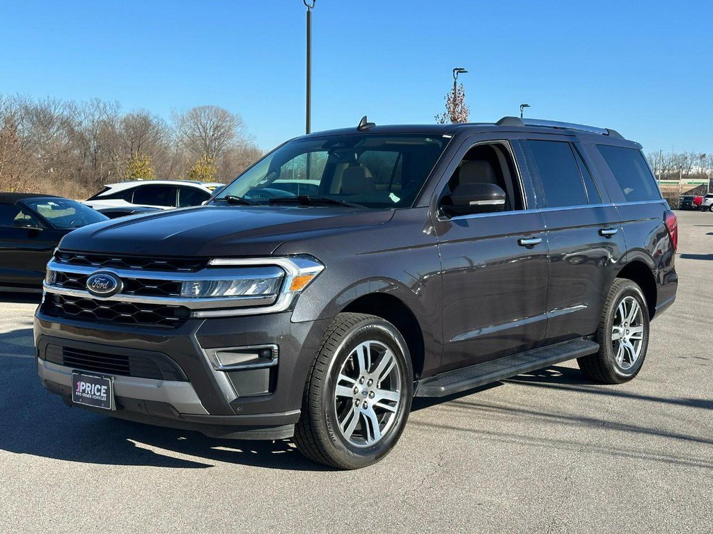 Used 2024 Ford Expedition Limited image 1