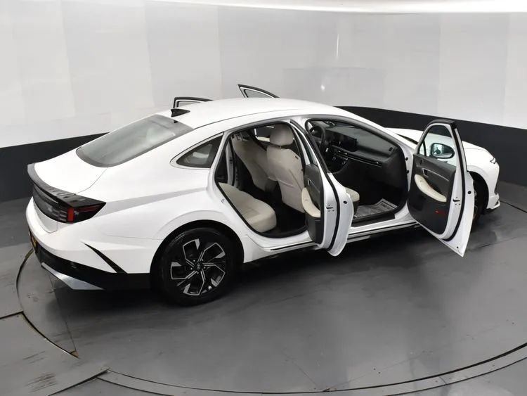 Used 2024 Hyundai Sonata SEL FWD image 6