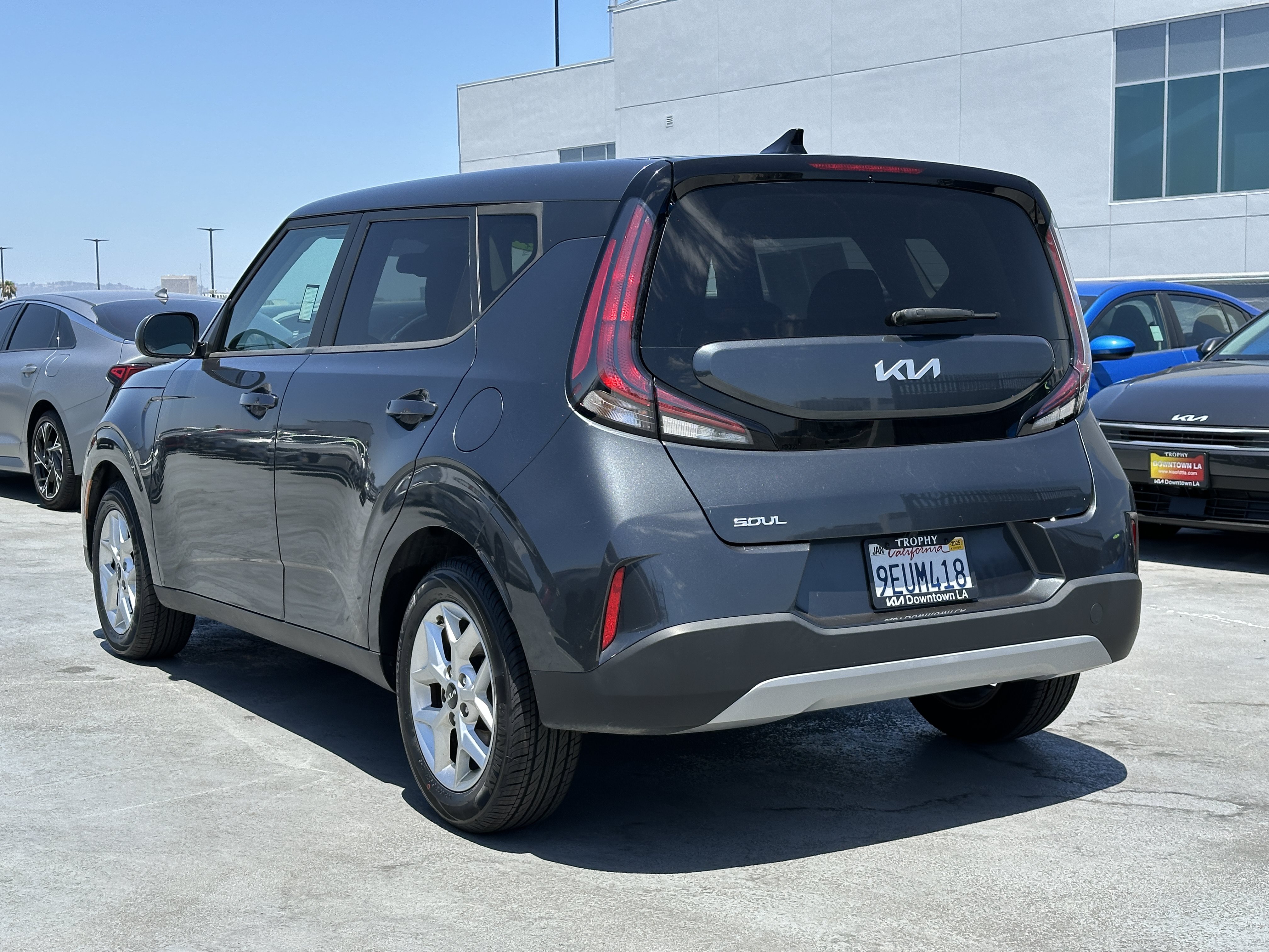 Certified 2023 Kia Soul S FWD image 4