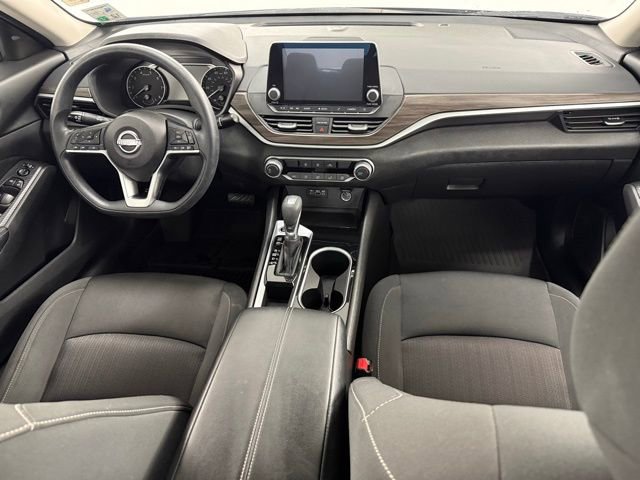 Used 2024 Nissan Altima 2.5 SV image 15