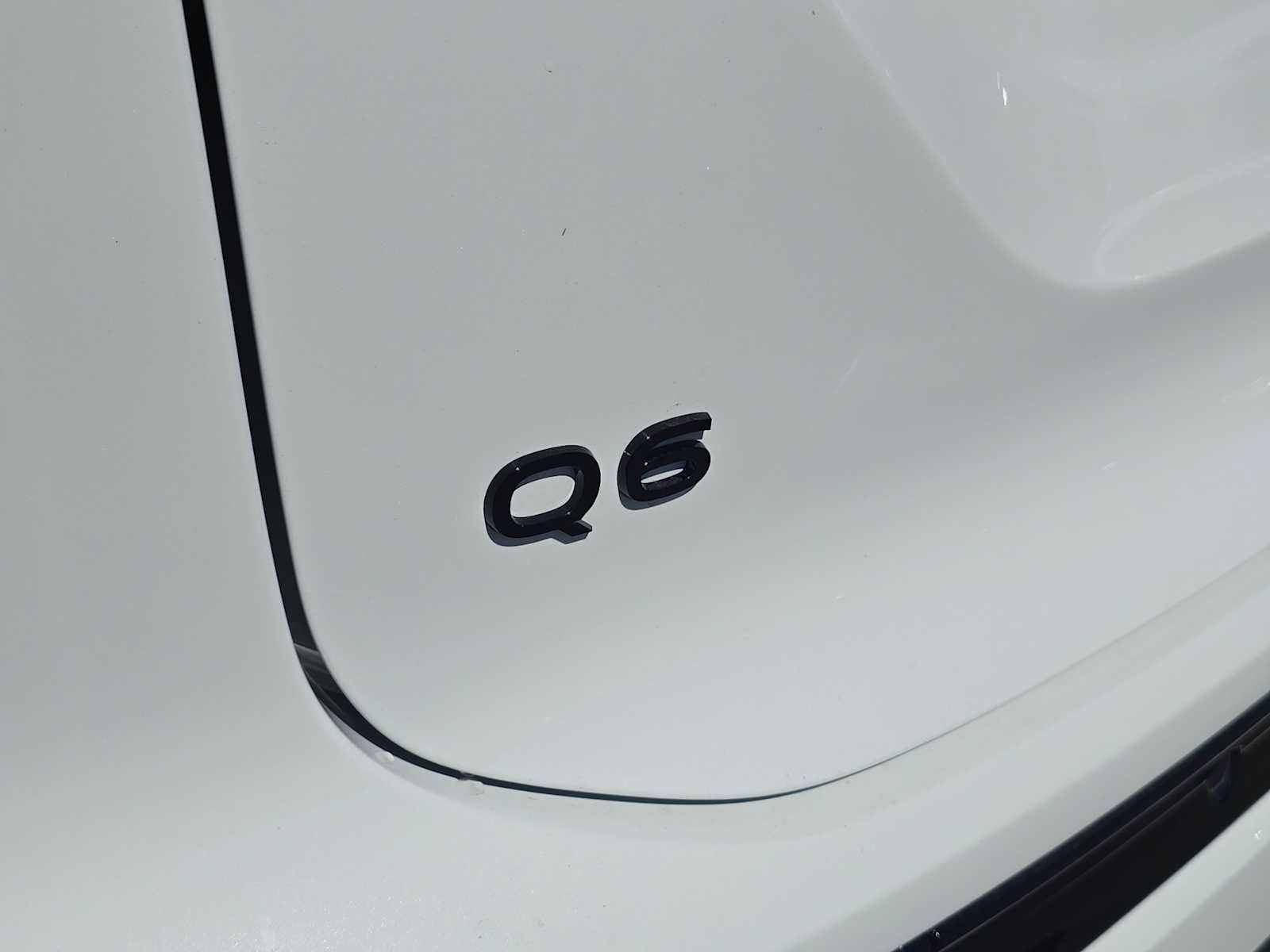 New 2025 Audi Q6 e-tron Premium Plus image 14