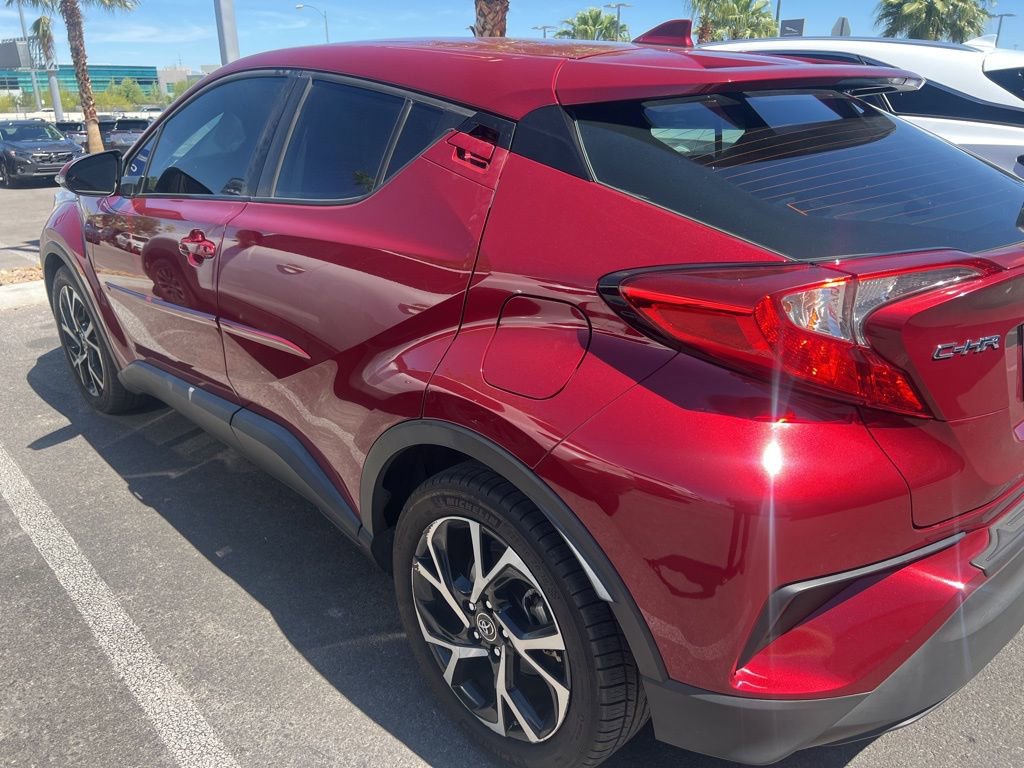 Used 2018 Toyota C-HR XLE image 30