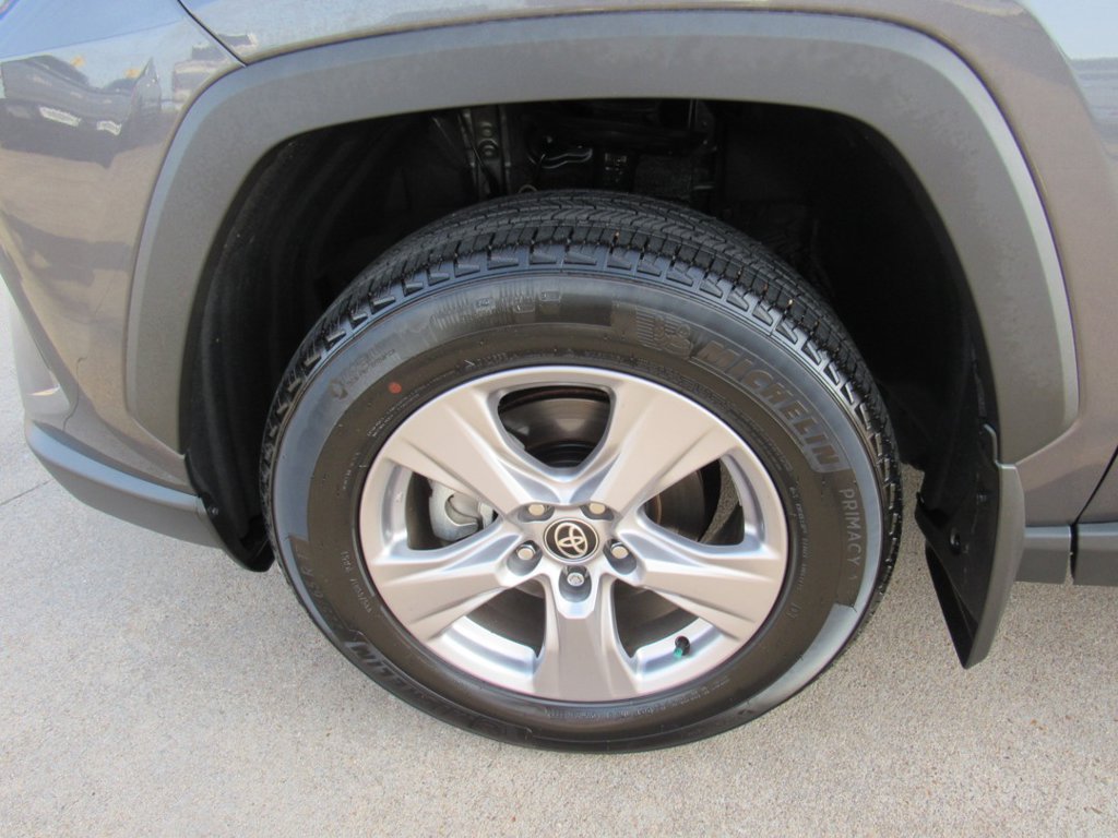 Used 2025 Toyota RAV4 XLE FWD image 10