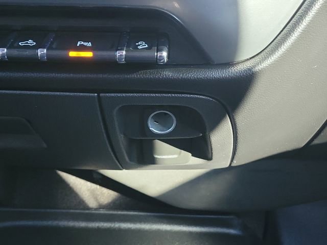 Used 2018 Chevrolet Silverado 1500 LT w/ All Star Edition image 34