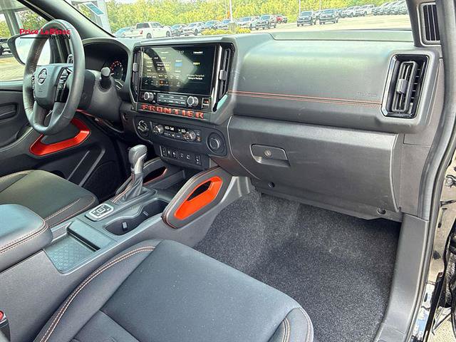 Used 2026 Nissan Frontier PRO-4X w/ Tow Package AWD/4WD image 13