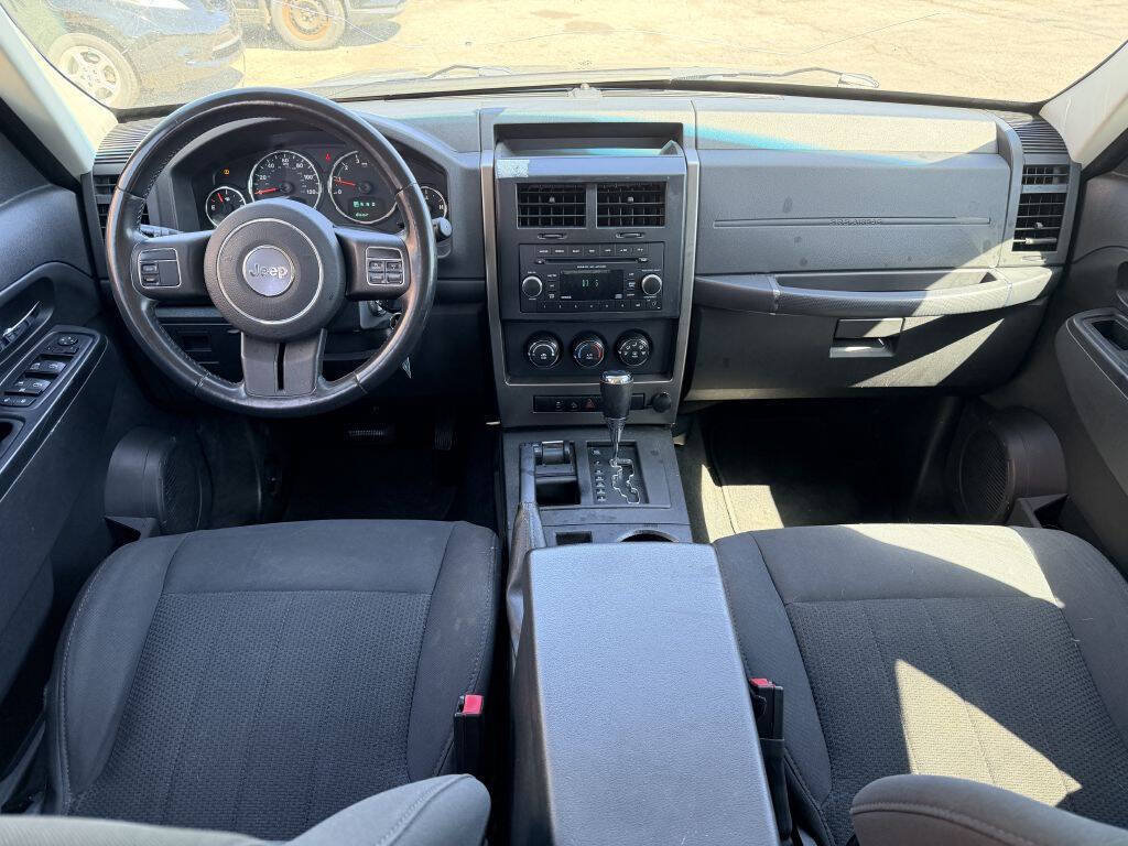 Used 2012 Jeep Liberty Sport w/ Popular Equipment Group AWD/4WD image 7