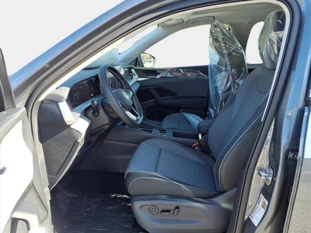 New 2026 Volkswagen Tiguan SE image 10