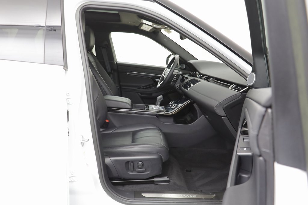 Used 2023 Land Rover Range Rover Evoque R-Dynamic SE image 18