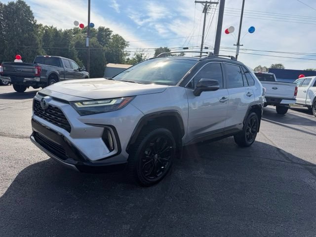 Used 2023 Toyota RAV4 XSE AWD/4WD image 15