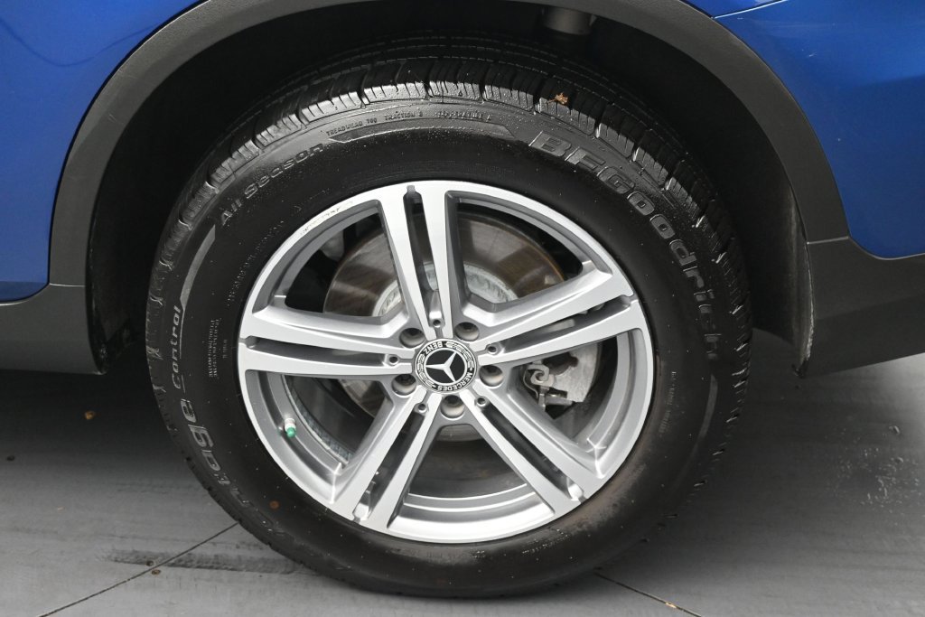 Used 2022 Mercedes-Benz GLC 300 w/ Premium Package Lite image 35