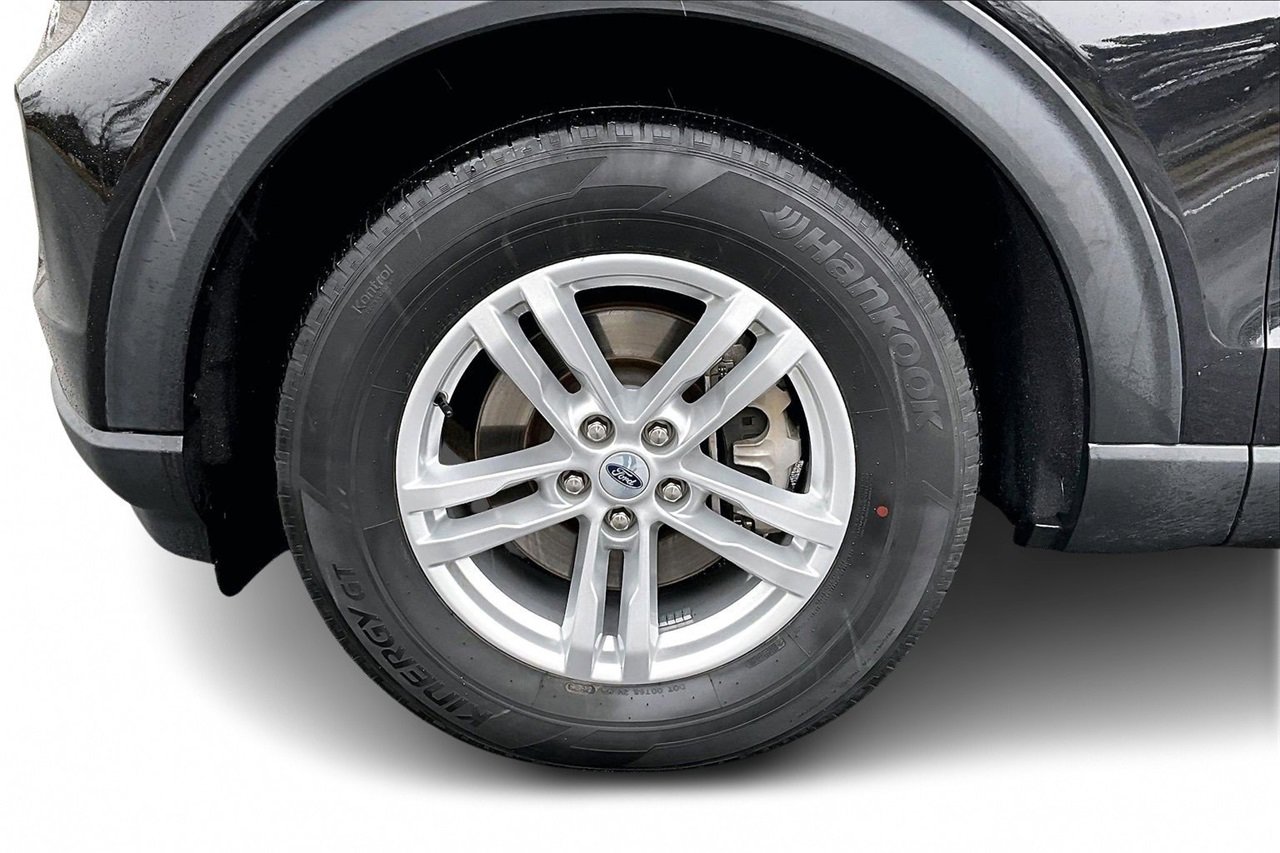 Used 2023 Ford Explorer XLT w/ Equipment Group 202A image 32