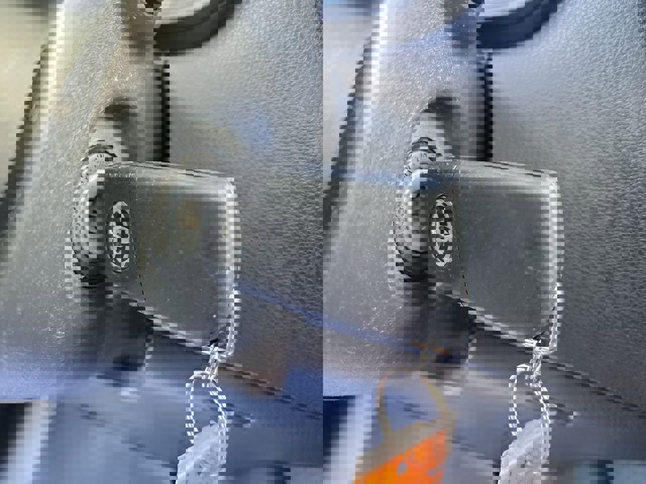 Used 2021 Toyota Corolla LE image 23