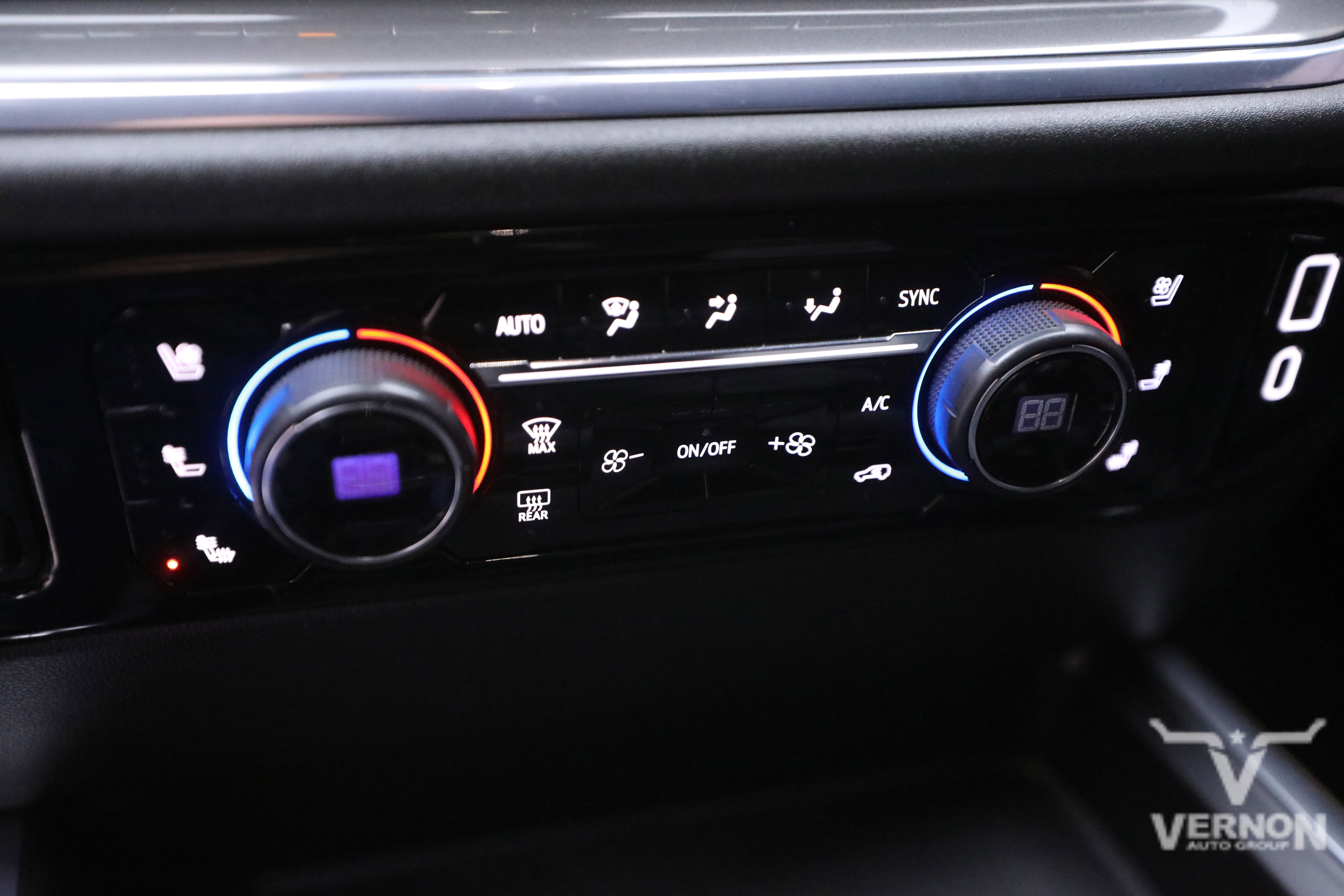 Used 2024 Chevrolet Silverado 3500 High Country w/ High Country Premium Package image 24