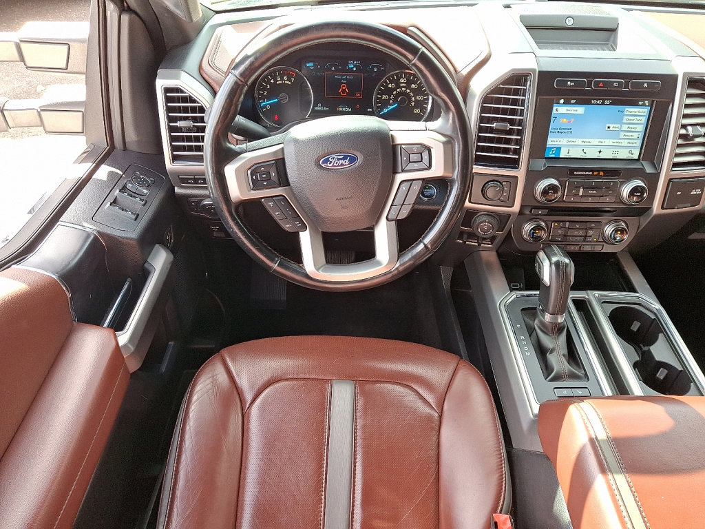 Used 2018 Ford F150 Platinum w/ Equipment Group 701A Luxury image 22