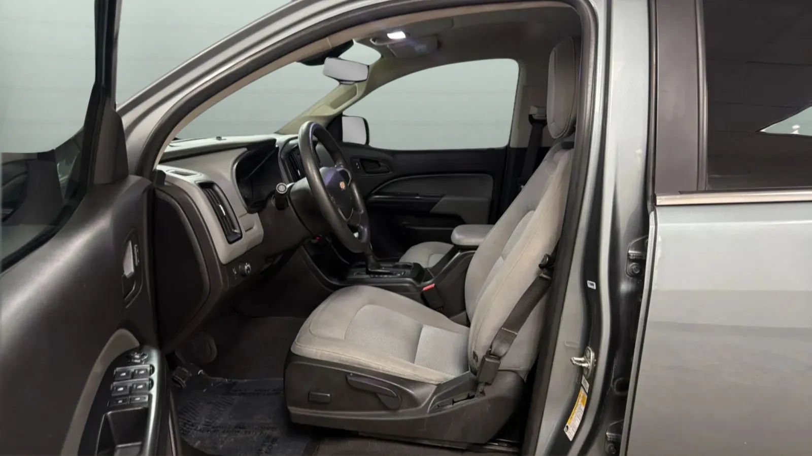 Used 2020 Chevrolet Colorado W/T w/ WT Convenience Package RWD image 20