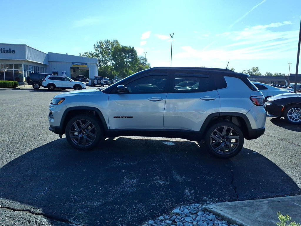 Used 2026 Jeep Compass Limited AWD/4WD image 4