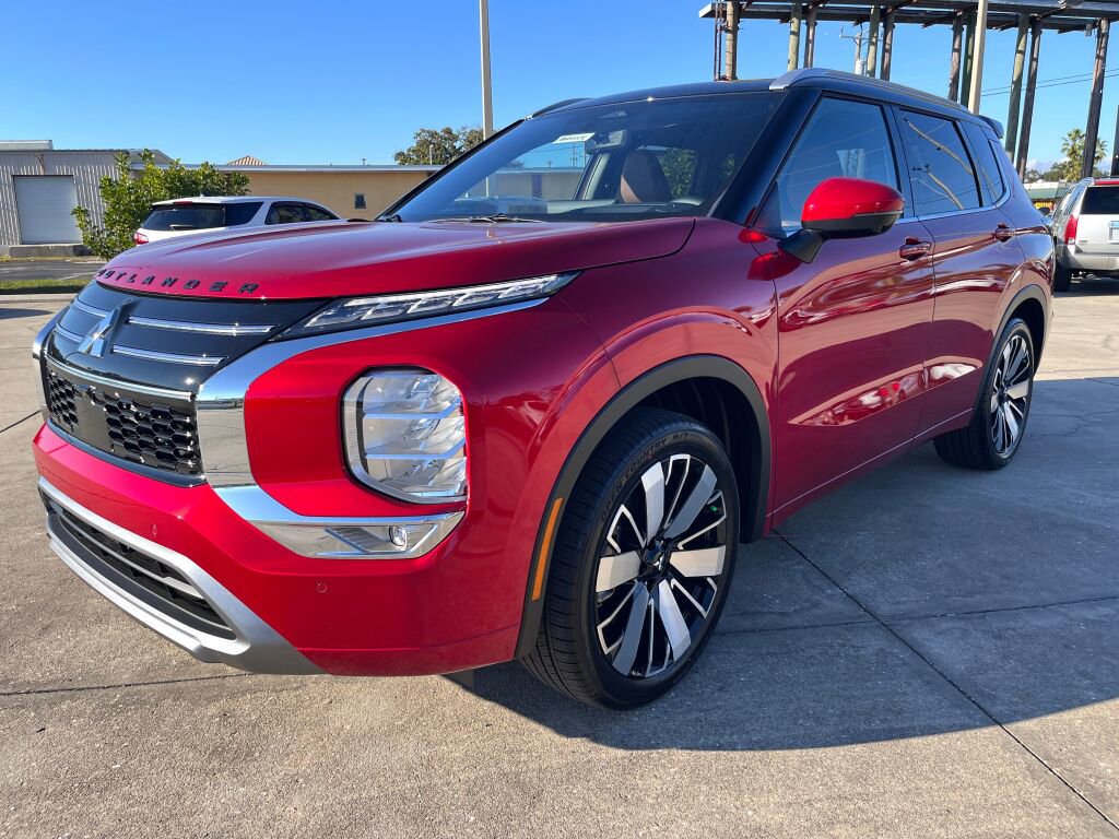 New 2026 Mitsubishi Outlander SEL image 7